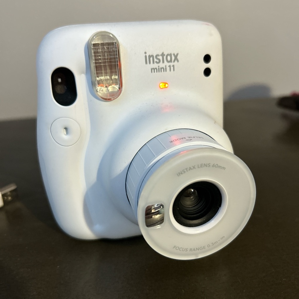 Fujifilm Instax Mini 11 Instant Camera - White
